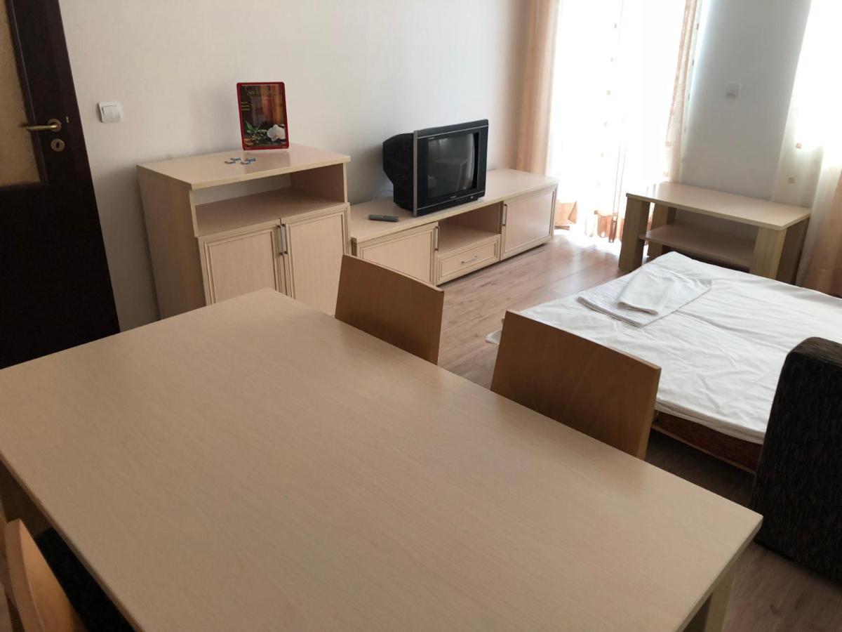 Ferienwohnung Апартамент В Хотел Стената, Пампорово Smoljan Exterior foto